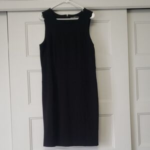 Chic Black Sleeveless Midi Dress